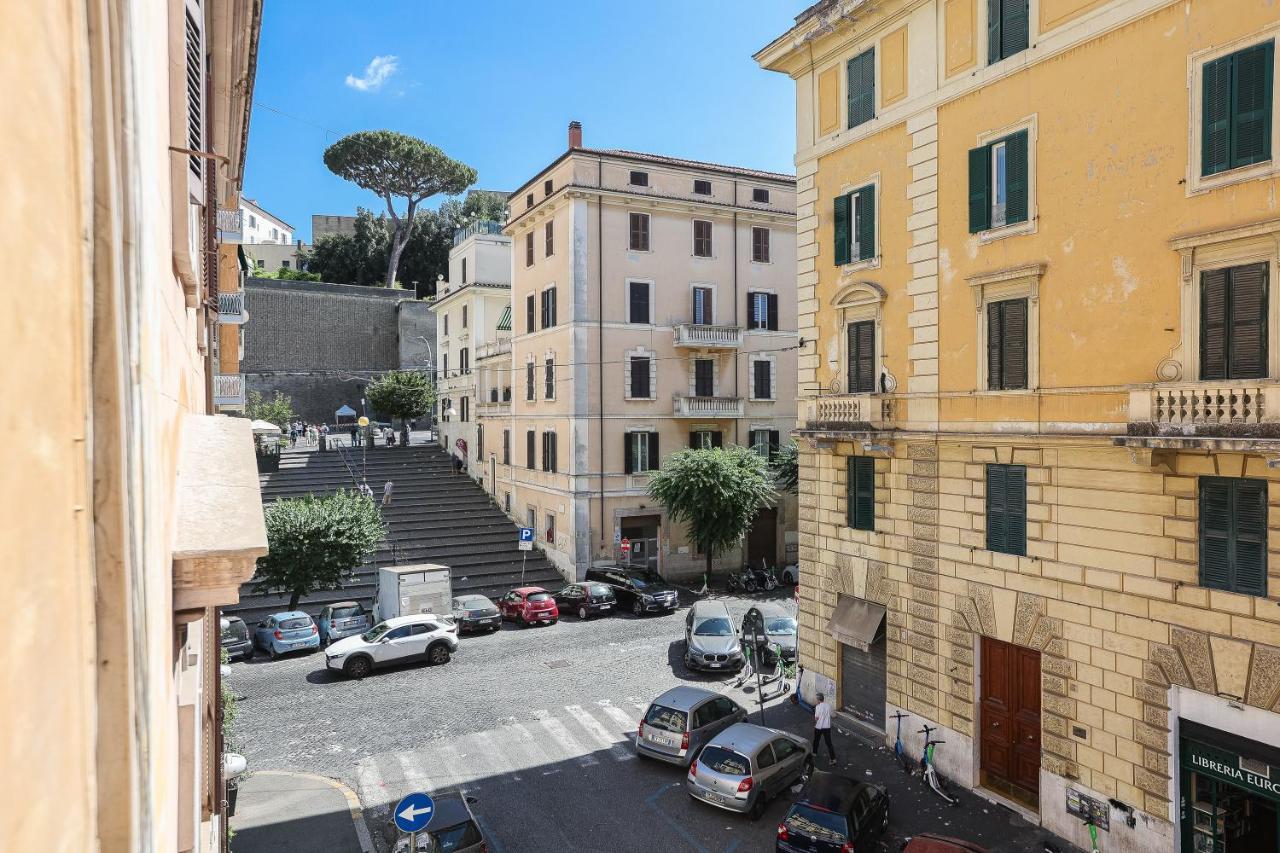 Vatican Museum By Rental In Рим Экстерьер фото